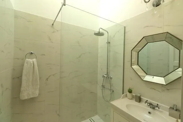 Apartment Miramare On The Beach Split Croatia